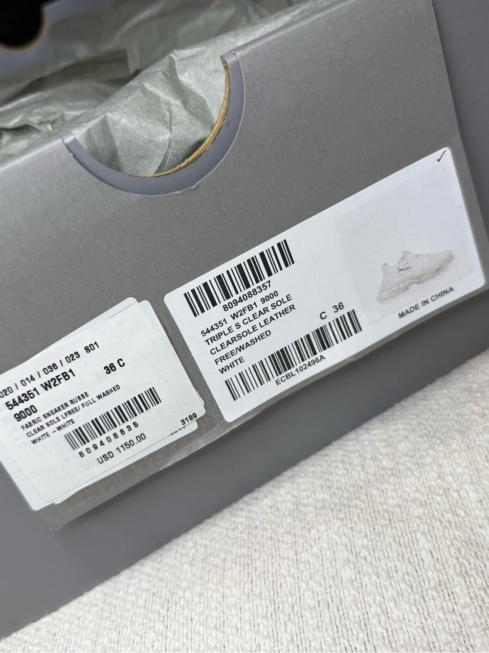 Balenciaga triple s clear sole